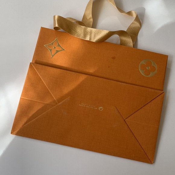 LE Louis Vuitton shopping bag about 8 3/4 x 7 inches - Picture 2 of 4